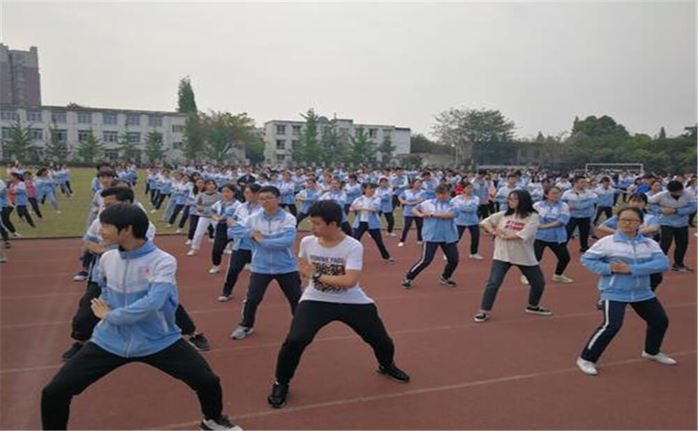 華潤(rùn)高級(jí)中學(xué)育才的升學(xué)率是多少？