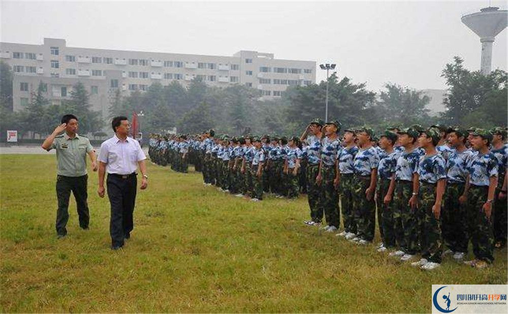 成都石室中學(xué)住宿費(fèi)用是多少錢？